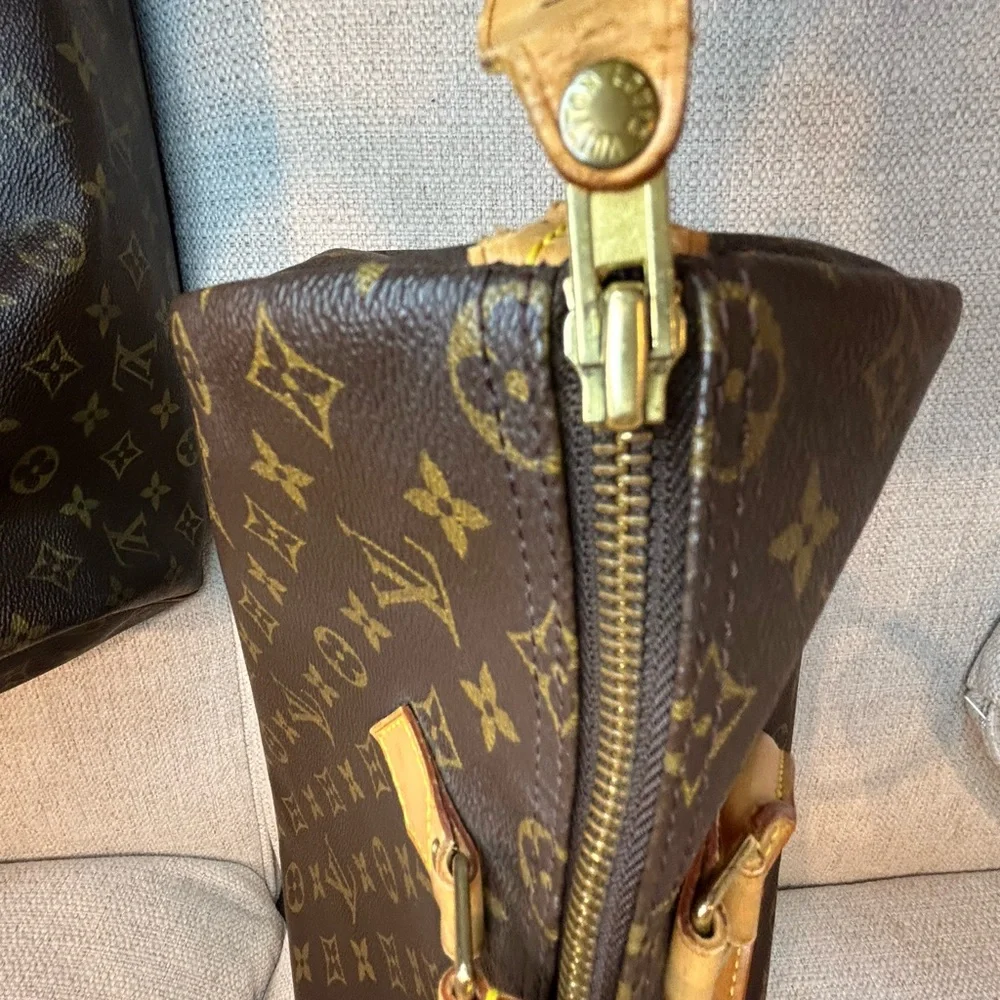 Authentic Louis Vuitton monogram speedy - Picture 8 of 15
